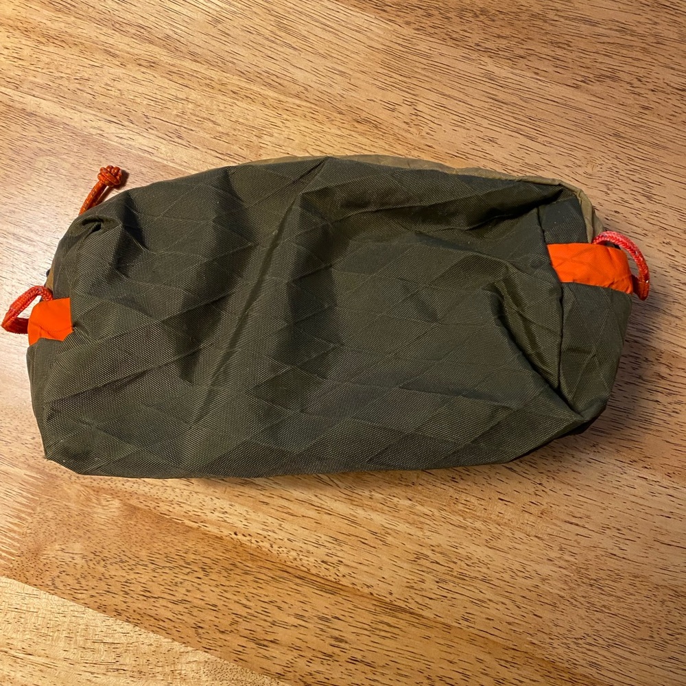 LL Bean accessories/toiletries bag. Good used condition. - Picture 2 of 8